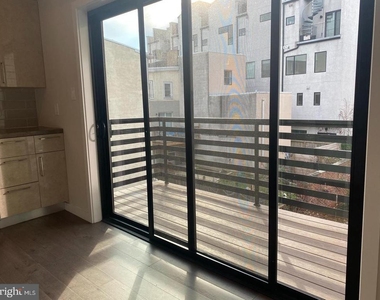 938 New Market Street - Photo Thumbnail 3