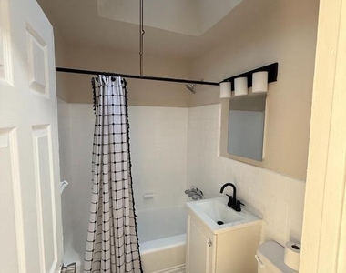 4427 Vista Street - Photo Thumbnail 10
