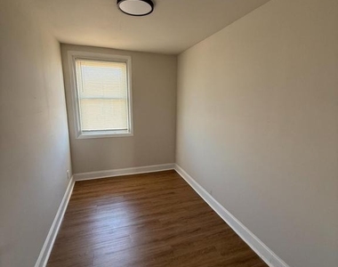 4427 Vista Street - Photo Thumbnail 14