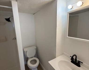 4427 Vista Street - Photo Thumbnail 19