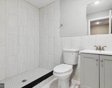 1230 N Marshall Street - Photo Thumbnail 3