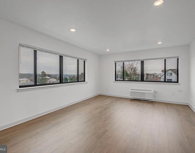 6808 Ridge Avenue - Photo Thumbnail 5