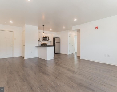 6778 Ridge Avenue - Photo Thumbnail 2