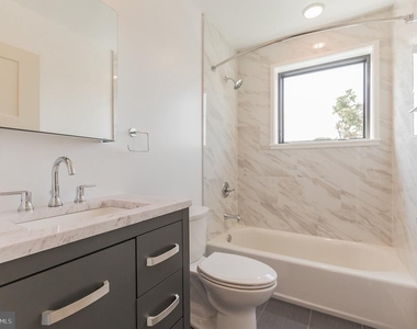 6778 Ridge Avenue - Photo Thumbnail 7