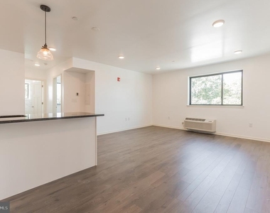 6778 Ridge Avenue - Photo Thumbnail 3