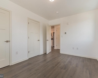 6778 Ridge Avenue - Photo Thumbnail 6
