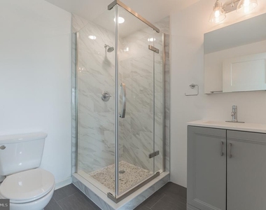 6778 Ridge Avenue - Photo Thumbnail 8