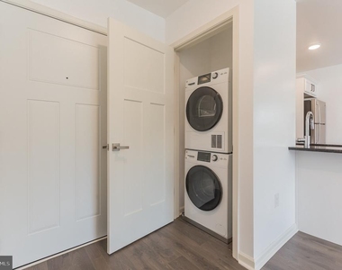 6778 Ridge Avenue - Photo Thumbnail 9