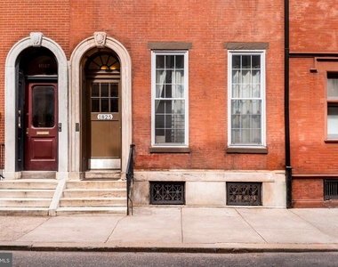 1825 Spruce Street - Photo Thumbnail 5