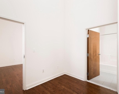 1825 Spruce Street - Photo Thumbnail 1