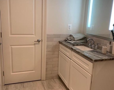 2130 Arch Street - Photo Thumbnail 16