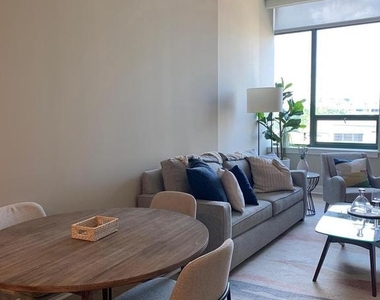 2130 Arch Street - Photo Thumbnail 6