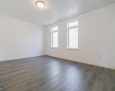6615 Ridge Avenue - Photo Thumbnail 2