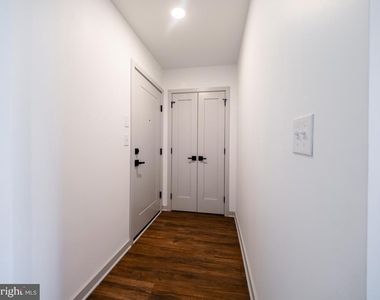 6515 Ridge Avenue - Photo Thumbnail 6