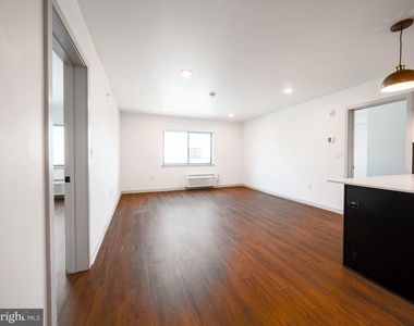 6515 Ridge Avenue - Photo Thumbnail 2
