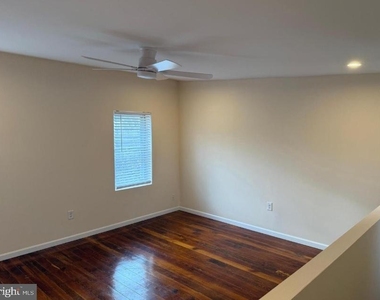 2729 E Cambria Street - Photo Thumbnail 11