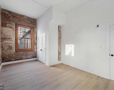 808 N 3rd Street - Photo Thumbnail 8