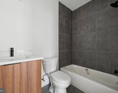 808 N 3rd Street - Photo Thumbnail 16
