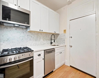 718 S 3rd Street - Photo Thumbnail 4