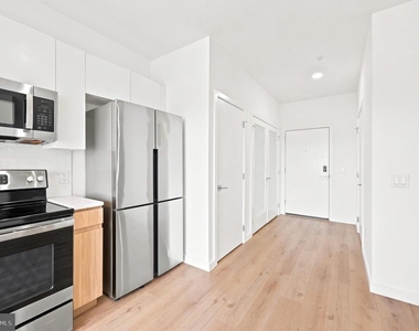 7127 Keystone Street - Photo Thumbnail 2