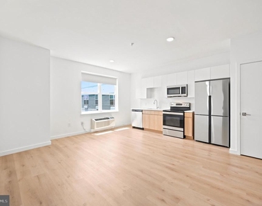 7127 Keystone Street - Photo Thumbnail 6