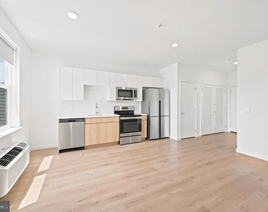 7127 Keystone Street - Photo Thumbnail 4