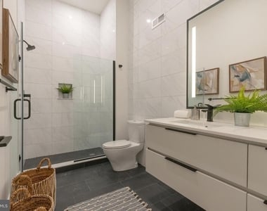 1421 E Columbia Avenue - Photo Thumbnail 13