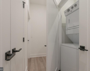 1421 E Columbia Avenue - Photo Thumbnail 39