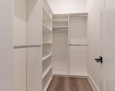 1421 E Columbia Avenue - Photo Thumbnail 46