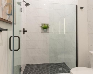 1421 E Columbia Avenue - Photo Thumbnail 17