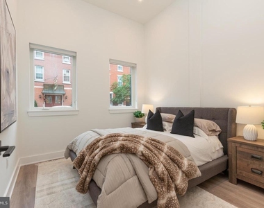 1421 E Columbia Avenue - Photo Thumbnail 33