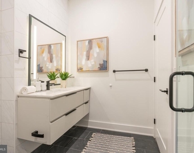 1421 E Columbia Avenue - Photo Thumbnail 22