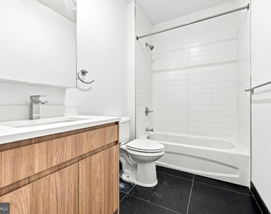 7127 Keystone Street - Photo Thumbnail 4