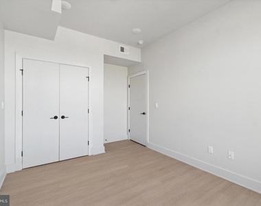 5521 Wayne Avenue - Photo Thumbnail 19