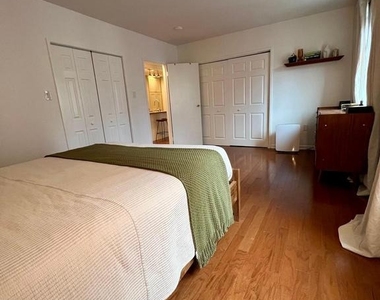 136 N Bread Street - Photo Thumbnail 39