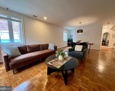 136 N Bread Street - Photo Thumbnail 17
