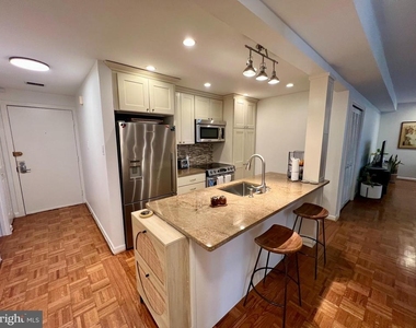 136 N Bread Street - Photo Thumbnail 7