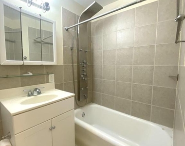 437 W School House Lane - Photo Thumbnail 4