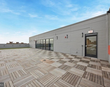 4240 Chestnut Street - Photo Thumbnail 11