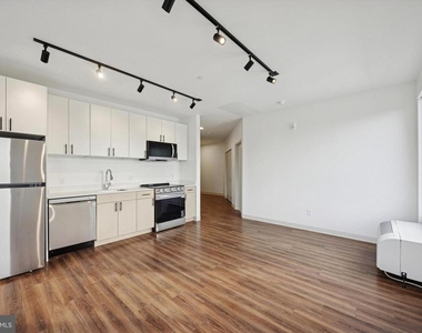 4240 Chestnut Street - Photo Thumbnail 4
