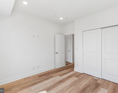 4820 Chester Avenue - Photo Thumbnail 7