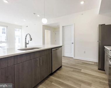 1600 Germantown Avenue - Photo Thumbnail 5
