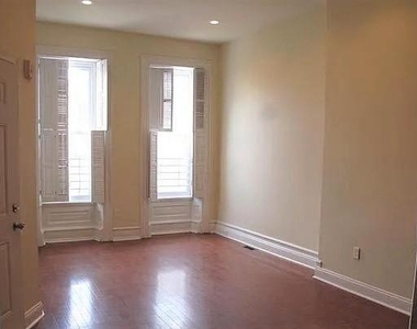 1920 N 18th Street - Photo Thumbnail 2