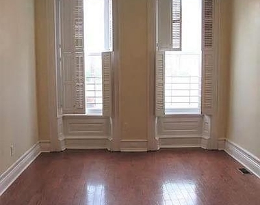 1920 N 18th Street - Photo Thumbnail 3