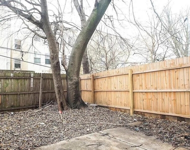 1920 N 18th Street - Photo Thumbnail 17
