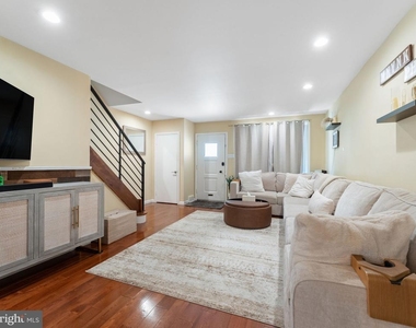 5969 Jannette Street - Photo Thumbnail 5