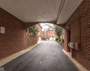778 S Front Street - Photo Thumbnail 3