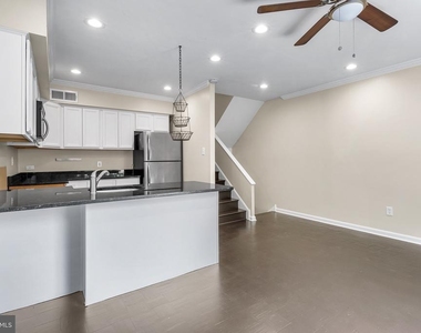 778 S Front Street - Photo Thumbnail 8