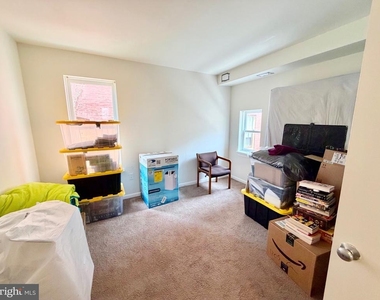 1209 Locust Street - Photo Thumbnail 7