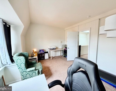 1209 Locust Street - Photo Thumbnail 24